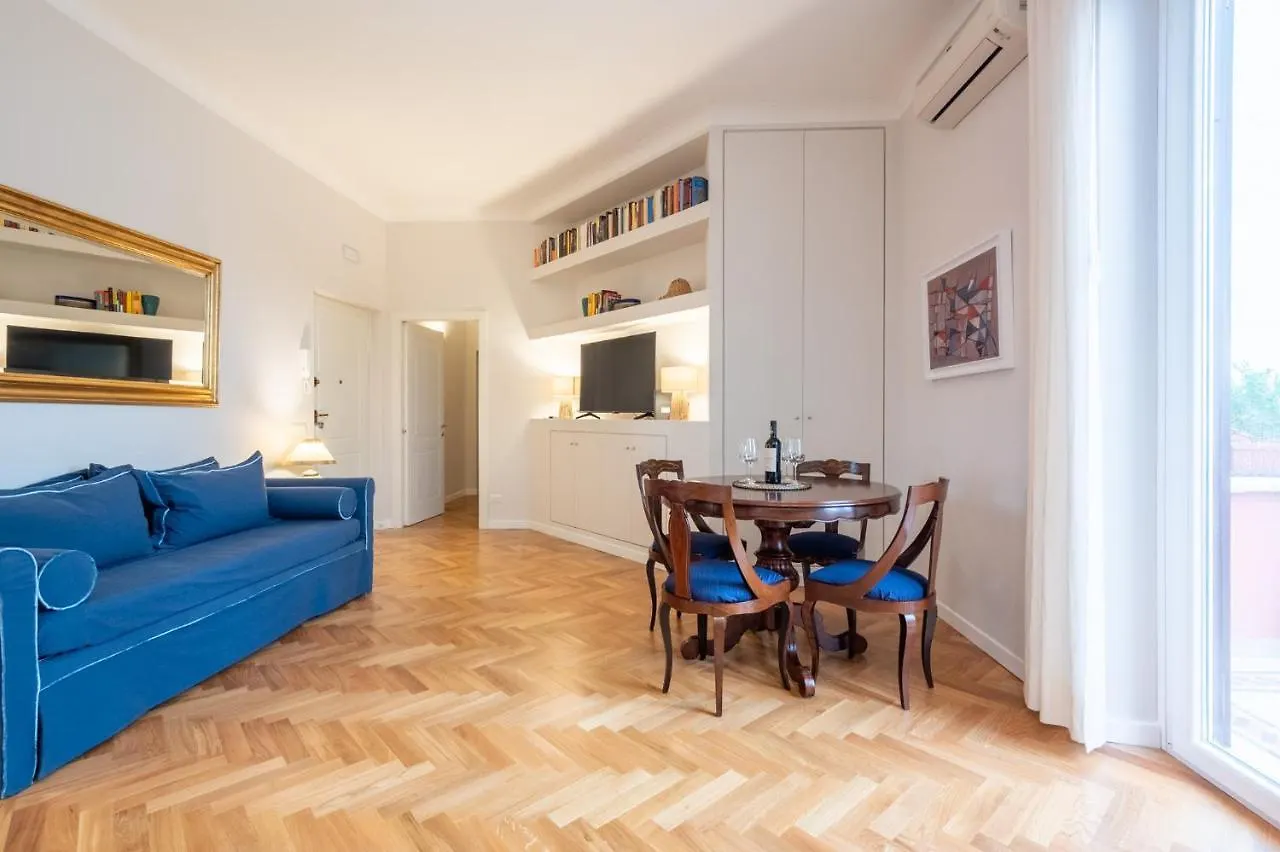 Top View Luxury Apartment Piazza Del Popolo Rome Italy